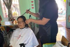 Academia-Cristian-delgado-atiende-a-centro-abierto-del-adulto-mayor-fundacion-sagrados-corazones12